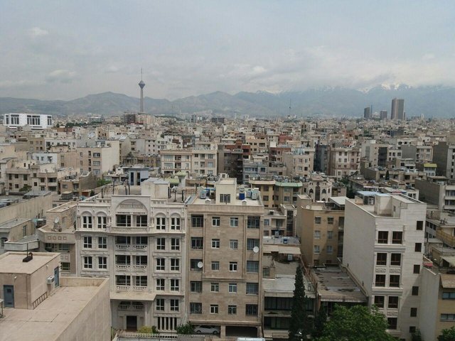 بازار مسکن در ۱۴۰۰ بالا نمیرود، پایین هم نمیآید