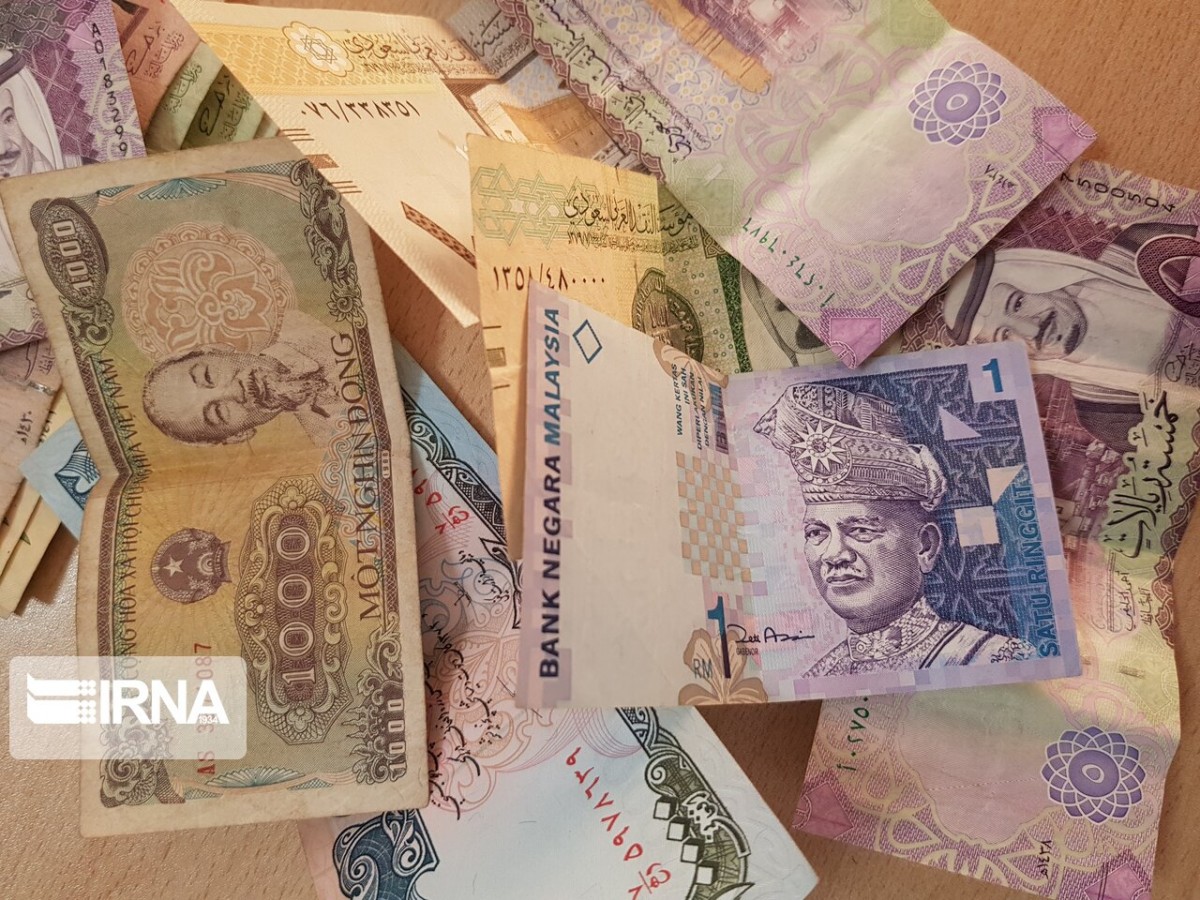 نرخ رسمی پوند و ۱۴ ارز کاهش یافت