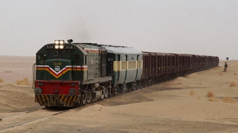 اختلال در مسیر تردد قطار باری ایران و پاکستان رفع شد