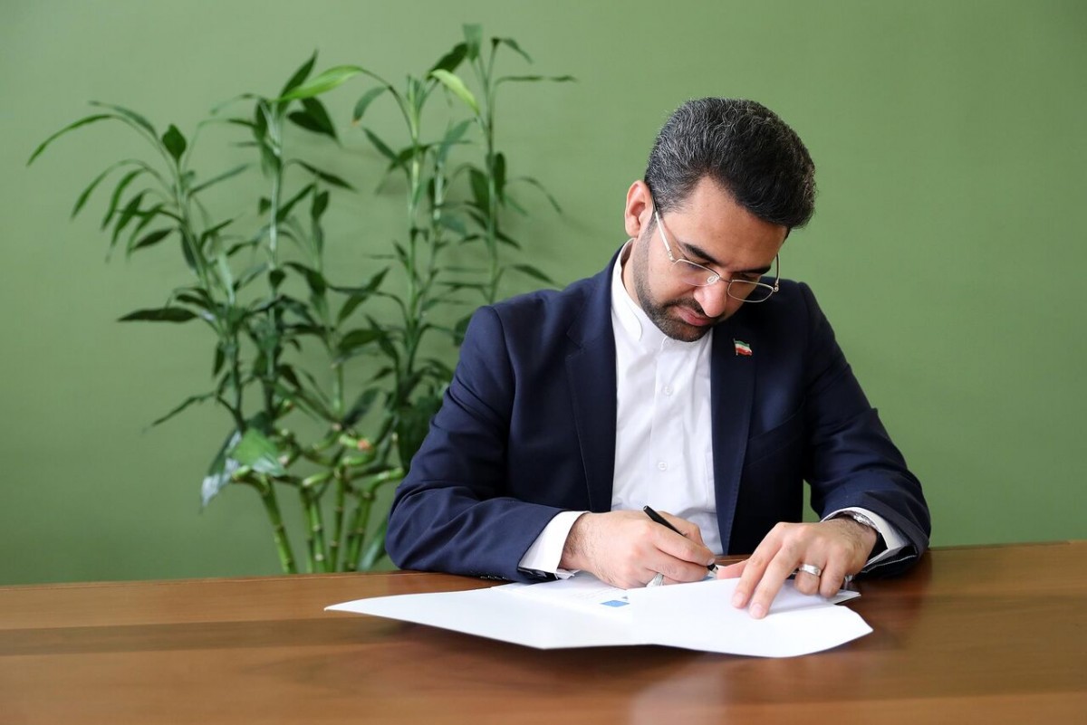 لحظه‌ درنگ، بدون پرده‌پوشی
