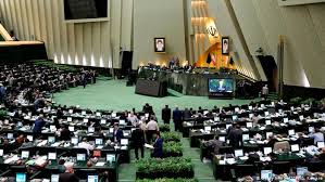 حسین‌زاده: مجلس سه فوریت طرح تعطیلی یک‌ماهه کشور را تصویب کند